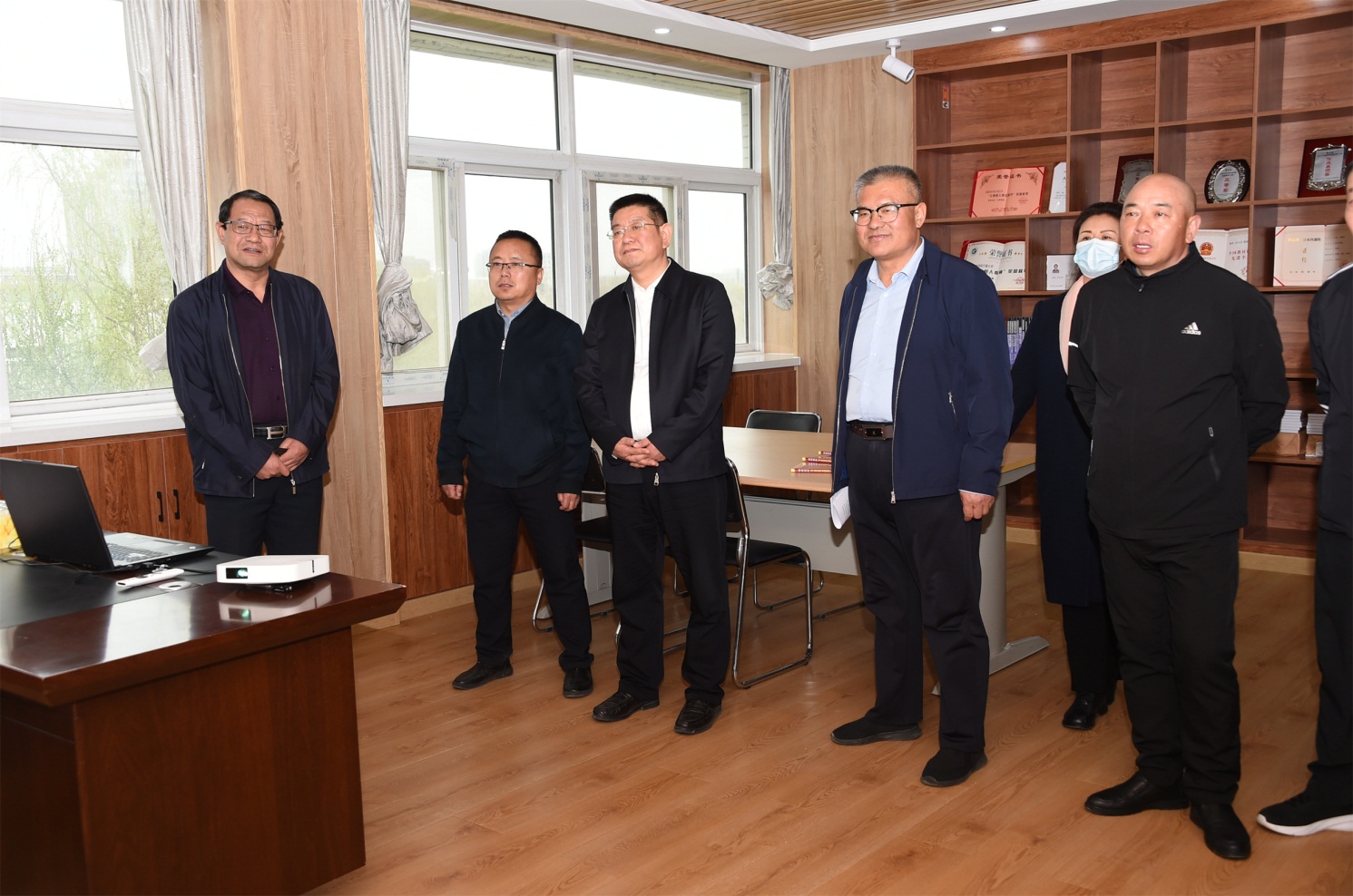 说明: https://www.nxu.edu.cn/__local/C/BC/32/596C16B1CC18ADEE288548546C2_1A384333_1307F4.jpg